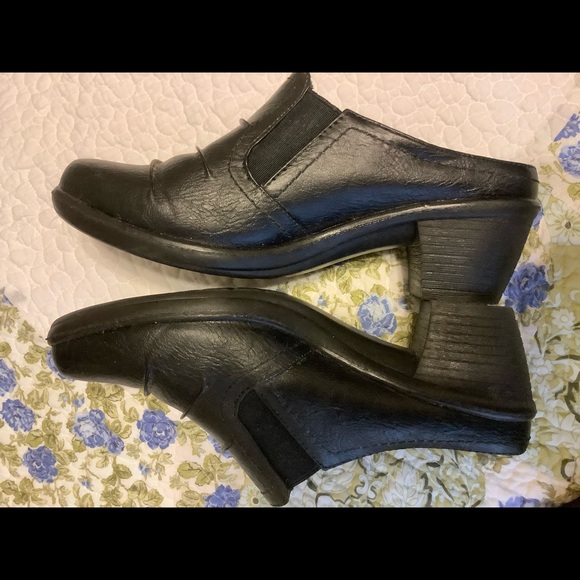 easy street Shoes Black Easy Street Clogs Poshmark